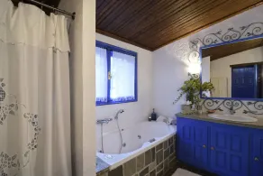Beach Front, Romantic Escape, Breathtaking Views, 'Pieds dans L'eau', & More - Image 3