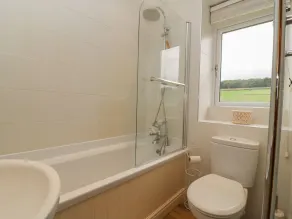 PICKLES HILL COTTAGE, pet friendly, with hot tub in Oakworth - Image 2