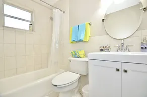 Boat Park Bungalow with heated Pool - Image 3