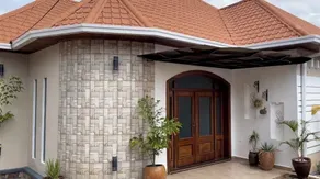 Nicely furnished 3 bedroom apartment with garden - Image 4