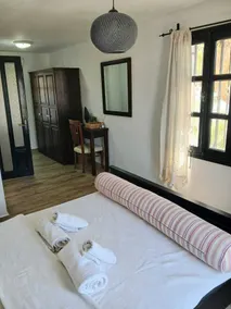 Villa Leila Private Pool - Image 4