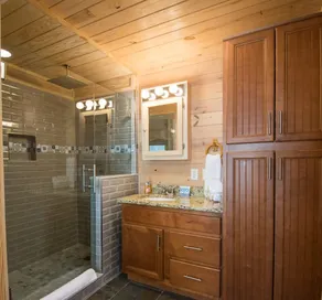 Lakeview 2BR Tiny Home near Trails and Bocce - Image 3