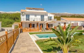 Awesome Home In Mezquitilla - Image 5