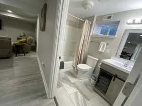 Charming Lower-level Apartment - Image 3