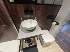 Newly refurbished Unique Apartment Cheltenham - Image 5