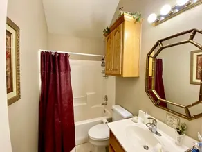 4Br home near Lake Palestine, Fenced Yard, Pet Friendly , Spacious Garage - Image 3