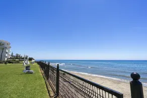 Great Flat with pool on the beachfront by SharingCo - Image 5