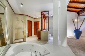 Punta Aguila 61: Lavish villa w/ full staff, resort pool, Jacuzzi & golf carts - Image 3