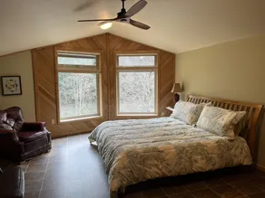 Unique Accueil à Willard, Wa. 40 acres, 50 pieds de Little White Salmon River - Image 5
