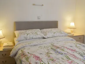 2 bedroom accommodation in Surfleet - Image 3