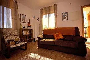 Central Apartment With Wonderful Sea/Mountain Views & Free Wifi - Image 3