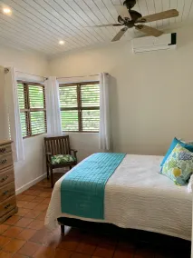 Beautiful Plumbago Villa - walk to everything! - Image 5
