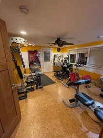 Eco-Retreat getaway,  loads of amenities! 4 bedrooms + full gym + large office! - Image 2