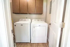 Lake Erie Breeze 3BR home base, 30 min to Cedar Point Island Ferries - Image 2