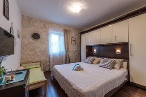 Family-friendly apartments with swimming pool Sutomiscica, Ugljan - 13872 - Image 3
