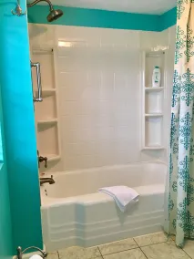 Fully Furnished Two Bedroom Farm House, \"The Little House\" Has Everything ! - Image 4