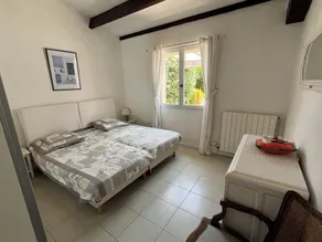 Smuk fredelig, blomstret villa 8 km fra havet. - Image 4