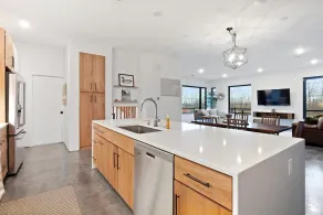 The Lucky Duck-Large Modern Villa in Cle - Image 5