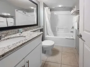 2BR / 2BA Oceanfront King Suite ~ Ocean One Resort 1806 - Image 3