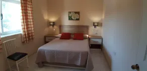 Excellent Villa Apt accommodation in a superb location with Pool, AC/ WI Fi. - Image 5