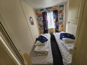Ingoldmells - Caravan- Sleeps 8 - Seaside - Wi-Fi - Image 4