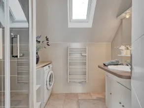 Smuk lejlighed i villa for 5 personer med WIFI, TV og terrasse - Image 3