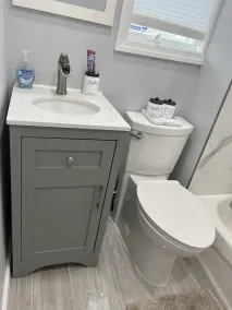 NEW MODERN 1 BEDROOM APT MINUTES FROM NYC! - Image 3