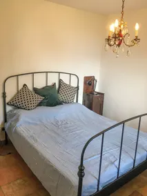 2-værelses lejlighed med en stor privat have, terrasse og udsigt over søen - Image 4