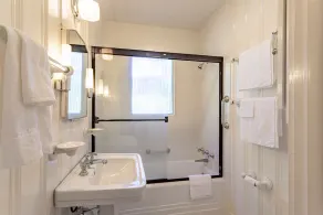 Island Waterfront Estate, Sunsets, boat basin, Close Beaches,  Sleeps12, dogs OK - Image 4