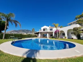 Luxury villa in Benalmadena Costa - Image 3