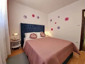 Holiday apartment with terrace and air conditioning - Image 5