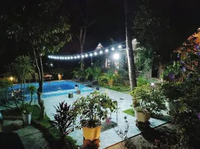 Beautiful Family Bungalow with swimming pool  5 mins to the beach. - Image 2