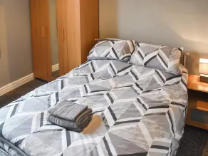 2 bedroom accommodation in York - Image 4