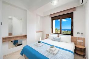 Sunlight Villa Heated Pool - Image 5