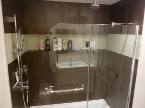 Modernes, luxuriöses, privates SanFran Casa, nur wenige Schritte von Geschäften und Transportmöglichkeiten entfernt - Image 3