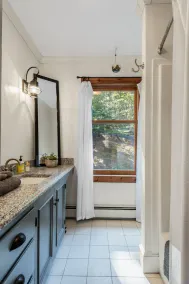 Private Home with Pool & Jacuzzi in the Hudson Valley - Image 4