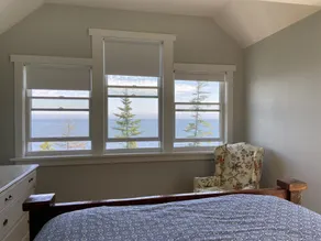 Beautiful Seaside Cottage with Expansive Ocean Views - Image 5