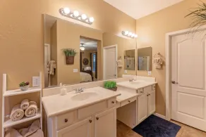 Resort Amenities: Pvt Htd POOL, Putt Green, Patio & Gas Grill & Fire Tbl, TVs All BRs, - Image 3