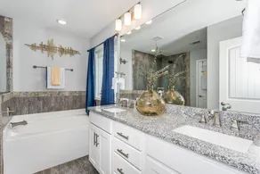 Newer Home In Gulf Breeze with Relaxing, Comfortable Living Area and Large Covered Patio and Garage - Image 2