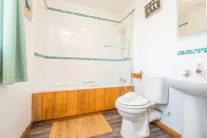 Bryngarw, Holiday Home Trefin, Sleeps 12, 6 bedrooms,  bathrooms - Image 3