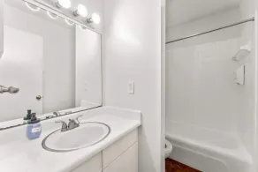 Prime Soco Airy 1BR King Suite w Pool Parking - Image 3