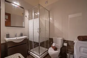 All season-sun villa, private pool,near amenities - Image 4