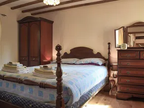 2 bedroom accommodation in Welland, near Malvern - Image 5