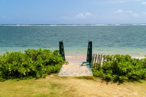 Oceanfront & Ground floor- sleep to the sound of waves! - Image 2