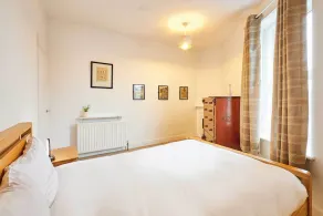 Host & Stay | The Reading Room - Image 4