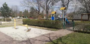 Holiday home with garden and terrace near the center - Image 4