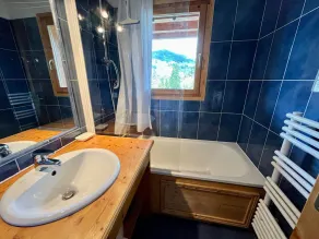 Appartement ski aux pieds, 2 chambres, terrasse et parking couvert - La Clusaz - Image 2