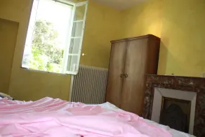 Large farmhouse with 5 bedrooms for 10 people with swimming pool. - Image 3