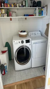 4 bedroom accommodation in Loveladies - Image 3