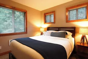 Avventura Chalet | 5BR + Hot Tub + Rec Room Near Mt. Baker | Sleeps 10 - Image 4
